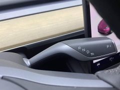 Tesla Model Y standard range rear-wheel drive version - фото 20