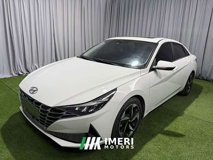 Hyundai Elantra 2022 1.5L CVT LUX Premium Edition - автомобиль из Китая