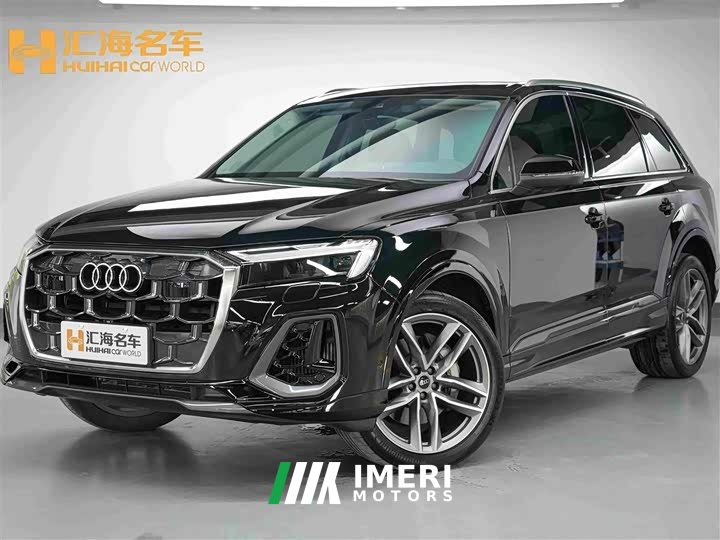 Audi Q7 55 TFSI quattro S line Sport - автомобиль из Китая