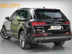 Audi Q7 55 TFSI quattro S line Sport - фото 4