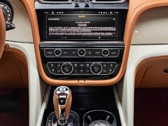 Bentley Bentayga 2026 4.0T V8 long wheelbase version - фото 10