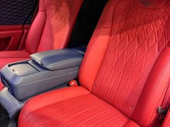 Geely Flying Spur 4.0T V8 Standard Edition - фото 12