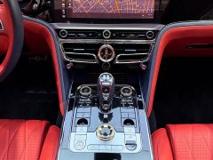 Geely Flying Spur 4.0T V8 Standard Edition - фото 7