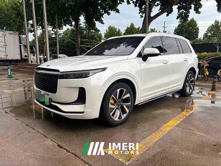 Li Auto ONE Extended-Range 6-Seater - автомобиль из Китая