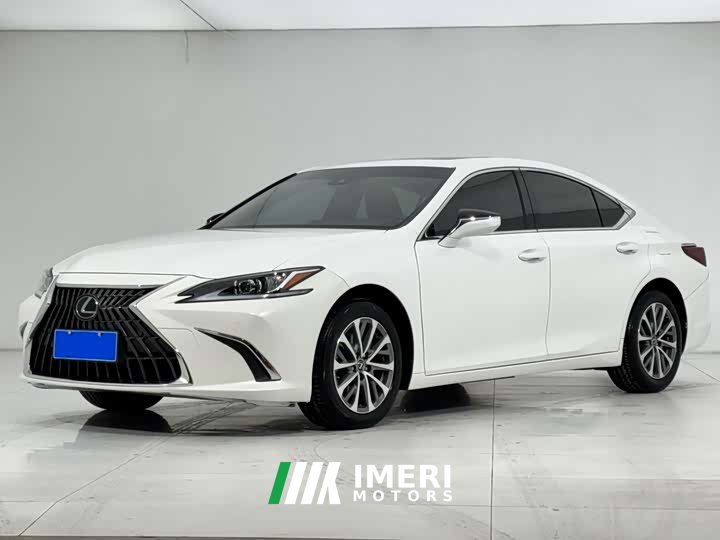 Lexus ES 2021 200 Deluxe Edition - автомобиль из Китая