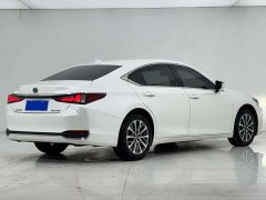 Lexus ES 2021 200 Deluxe Edition - фото 2
