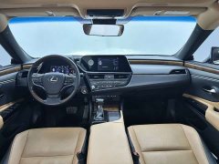 Lexus ES 2021 200 Deluxe Edition - фото 3