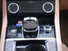 Jaguar XFL 2.0T P250 two-wheel drive exclusive luxury version - фото 16