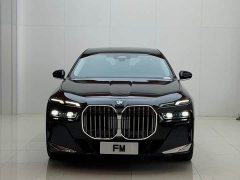 BMW 7 Series 2023 735Li M Sports Package - фото 1