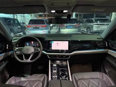 Volkswagen Touron 380TSI four-wheel drive respected luxury version - фото 7