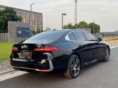 BMW 5 Series 530Li Leading Luxury Package - фото 6