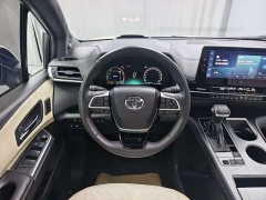 Toyota SIENNA 2021 2.5L Hybrid Platinum Edition - фото 13