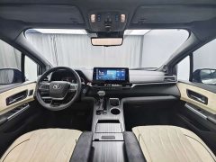 Toyota SIENNA 2021 2.5L Hybrid Platinum Edition - фото 14