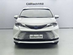 Toyota SIENNA 2021 2.5L Hybrid Platinum Edition - фото 2