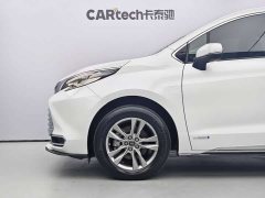 Toyota SIENNA 2021 2.5L Hybrid Platinum Edition - фото 4