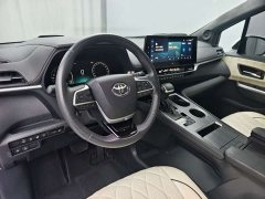 Toyota SIENNA 2021 2.5L Hybrid Platinum Edition - фото 8