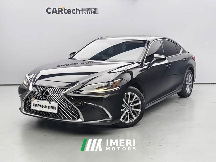 Lexus ES 2022 300h Excellence Edition - автомобиль из Китая