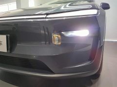 Tesla Model Y rear-wheel drive version - фото 17