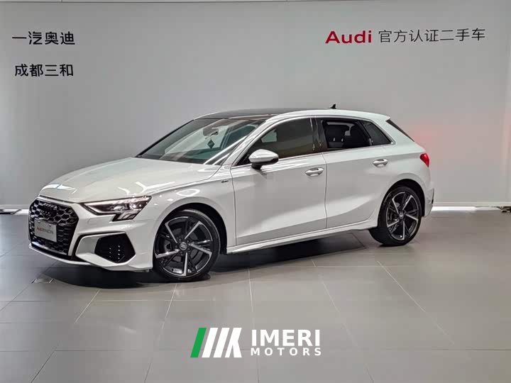 Audi A3 Sportback 35 TFSI stylish and sporty - автомобиль из Китая