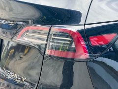 Tesla Model Y 2023 rear-wheel drive version - фото 12