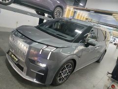 Zeekr 009 seven-seat aisle version four-wheel drive 108kWh - фото 1