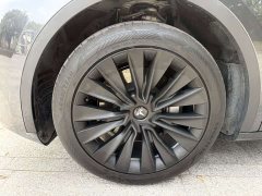 Tesla Model Y rear-wheel drive version - фото 14