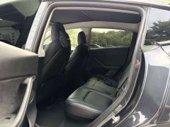 Tesla Model Y rear-wheel drive version - фото 15