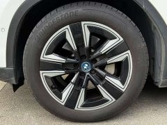 BMW iX3 leading - фото 17