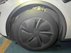Tesla Model Y rear-wheel drive version - фото 15