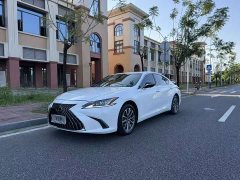 Lexus ES 200 Edition - фото 2
