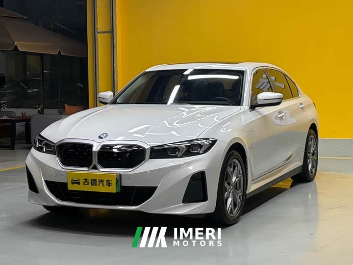 BMW i3 eDrive 35 L - автомобиль из Китая