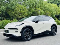 Zeekr X 2025 five-seater long-range version - фото 1