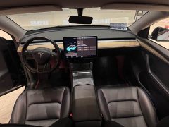 Tesla Model Y standard range rear-wheel drive version - фото 9