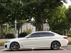 BMW 5 Series 530Li leading M sports package - фото 2