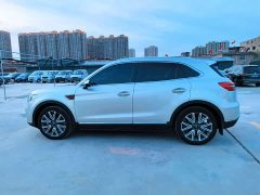Hongqi HS5 2022 facelift 2.0T Zhilian Qixiang four-wheel drive version - фото 7