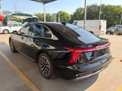 Hongqi H5 2.0T Automatic Intelligent Connected Flag Edition - фото 9
