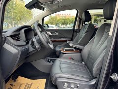 Hongqi HQ9 PHEV 2.0T four-wheel drive luxury version - фото 4