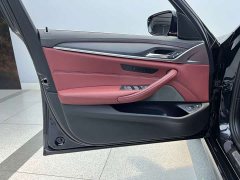 BMW 5 Series New Energy 2022 535Le M Sports Package - фото 12
