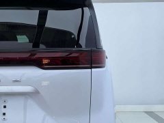 Denza D9 DM-i 980 four-wheel drive premium - фото 4