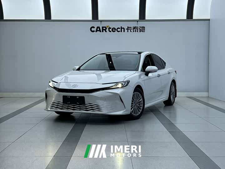 Toyota Camry Hybrid 2.0HG Premium Edition - автомобиль из Китая