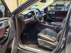 Ford Explorer EcoBoost 285 four-wheel drive titanium version 7 seats - фото 8
