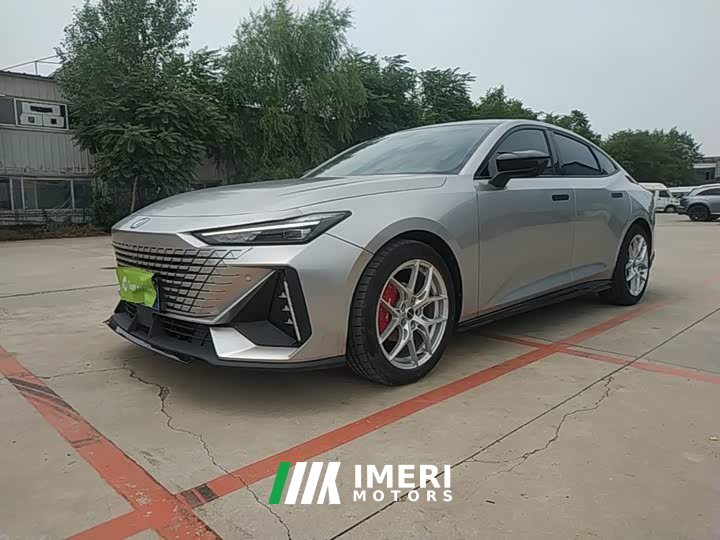 Changan UNI-V 1.5T premium - автомобиль из Китая