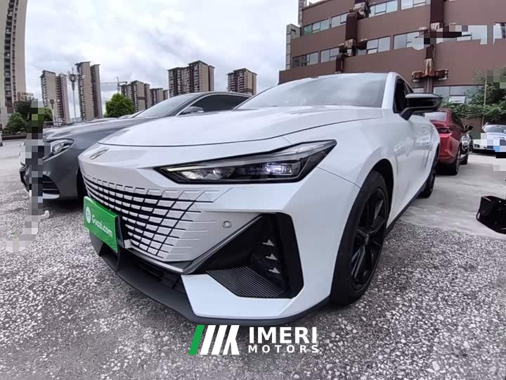 Changan UNI-V 1.5T premium - автомобиль из Китая