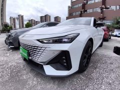 Changan UNI-V 1.5T premium - фото 1