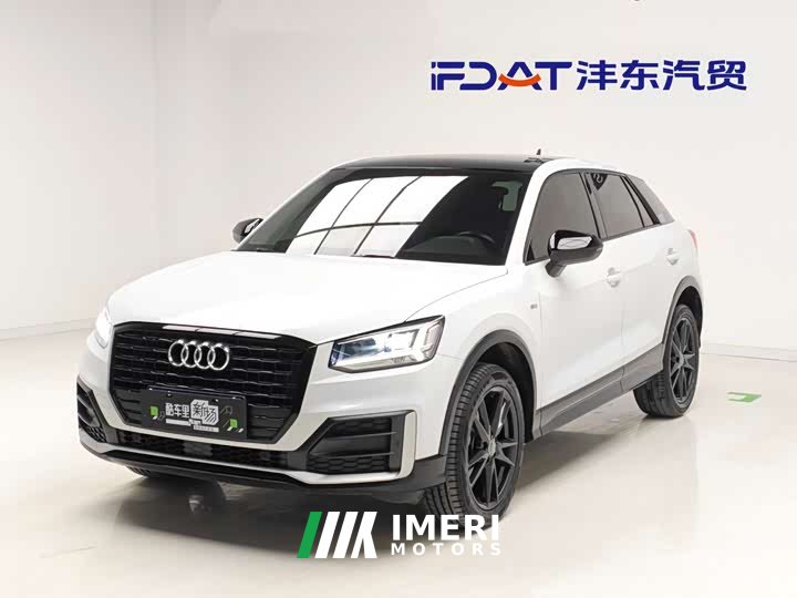 Audi Q2L 35 TFSI fashionable and dynamic - автомобиль из Китая
