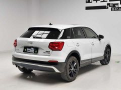 Audi Q2L 35 TFSI fashionable and dynamic - фото 4