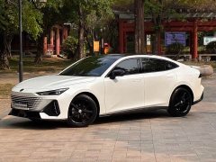 Changan UNI-V 1.5T premium - фото 1