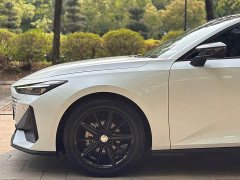 Changan UNI-V 1.5T premium - фото 12