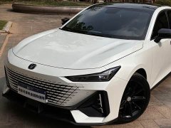 Changan UNI-V 1.5T premium - фото 8