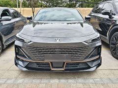 Changan UNI-V 1.5T exclusive - фото 2